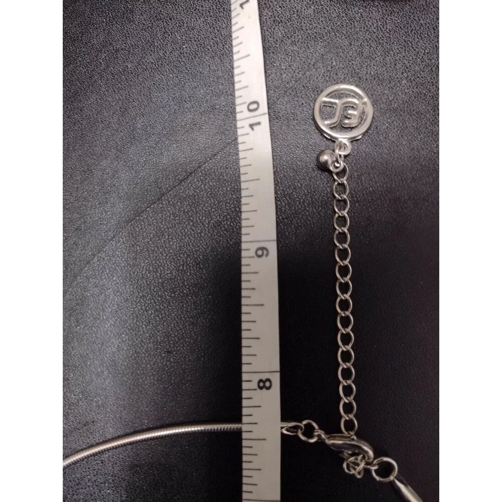 Erica Lyons silver tone necklace circles in circles